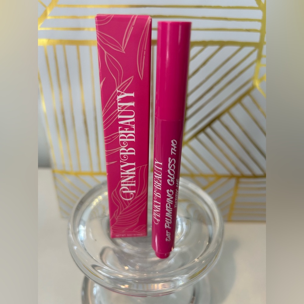 💖✨ Pinky Bee DAT Lip Plumping Gloss Berry Me New In Box 💖✨ 3 for $15